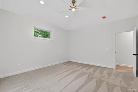Bedroom - 3133 Farmbrook Ln, Metamora, MI 48455 photo 8 of 8
