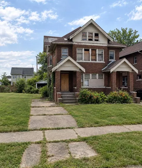 71 Pilgrim St, Highland Park, MI 48203