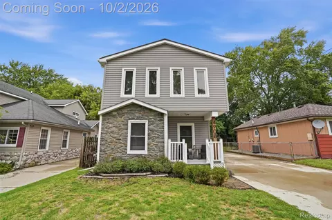 4908 Lakeview Ave, West Bloomfield, MI 48324