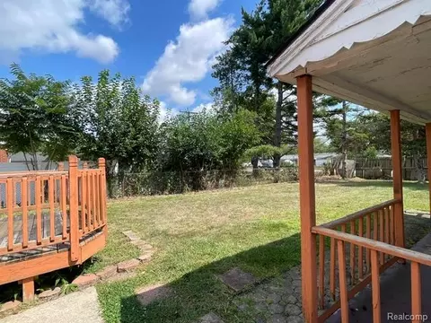 Exterior - 29451 Steinhauer St, Inkster, MI 48141 photo 2 of 4