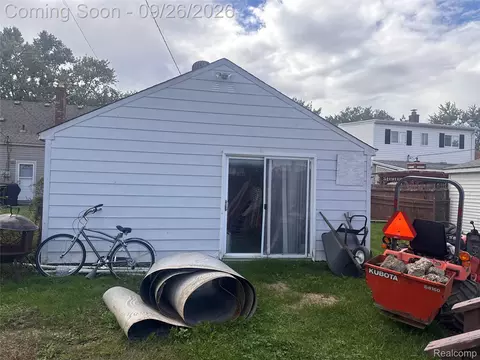 7997 Weddel St, Taylor, MI 48180 photo 5
