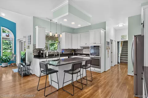 Kitchen - 2912 Tanglewood Dr, Wayne, MI 48184 photo 1 of 4