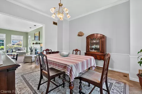 Dining - 2912 Tanglewood Dr, Wayne, MI 48184 photo 3 of 5