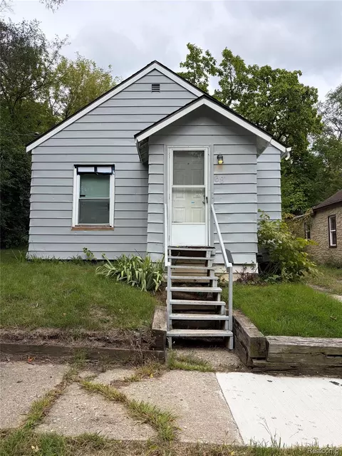 68 W Rundell St, Pontiac, MI 48342