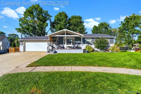 360 Shirley Blvd, Imlay City, MI 48444