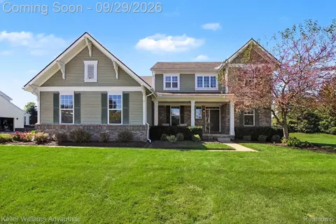 26393 Creekside Dr, Lyon, MI 48165