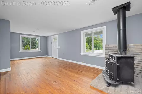 Living - 8285 Pilgrim, Washington, MI 48094 photo 4 of 9