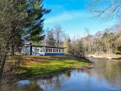 350 Deer Path Ln, Fork, MI 49305
