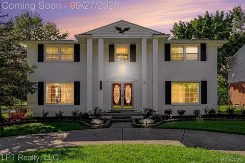 25503 Arden Park Dr, Farmington Hills, MI 48336