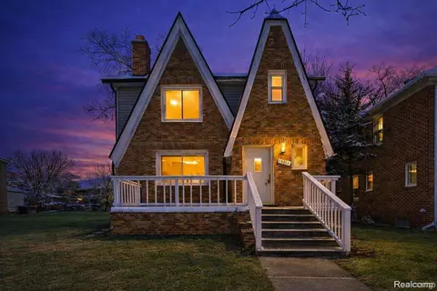 18238 Santa Rosa Dr, Detroit, MI 48221