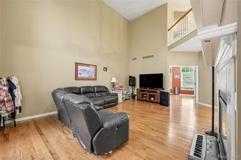 Living - 21257 Gentry Dr, Macomb, MI 48044 photo 2 of 3