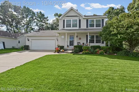 2351 Hickory Circle Dr, Oceola, MI 48855