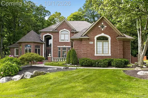 28751 Wintergreen, Farmington Hills, MI 48331