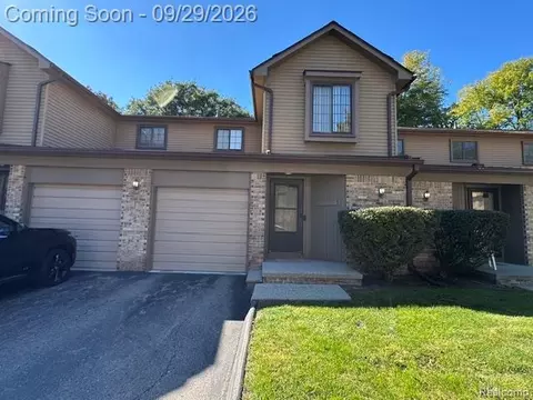 18688 W 13 Mile Rd #5, Beverly Hills, MI 48025