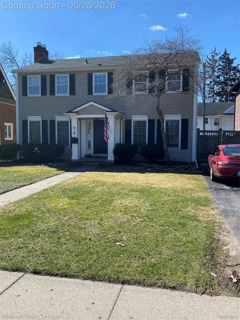 679 Oak Ave, Birmingham, MI 48009