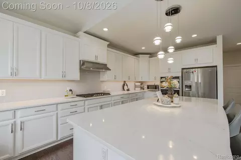 Kitchen - 51252 Silverton, Canton, MI 48187 photo 3 of 6