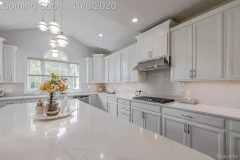Kitchen - 51252 Silverton, Canton, MI 48187 photo 2 of 6