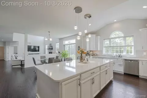Kitchen - 51252 Silverton, Canton, MI 48187 photo 5 of 6
