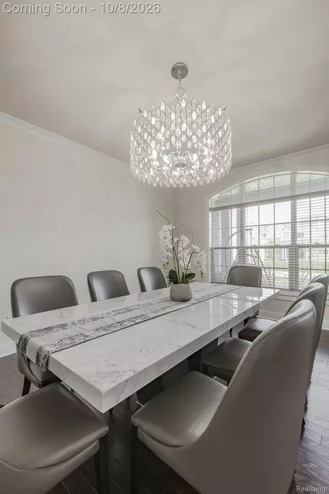 Dining - 51252 Silverton, Canton, MI 48187 photo 2 of 4