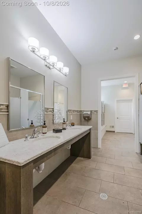 Bath - 51252 Silverton, Canton, MI 48187 photo 7 of 7