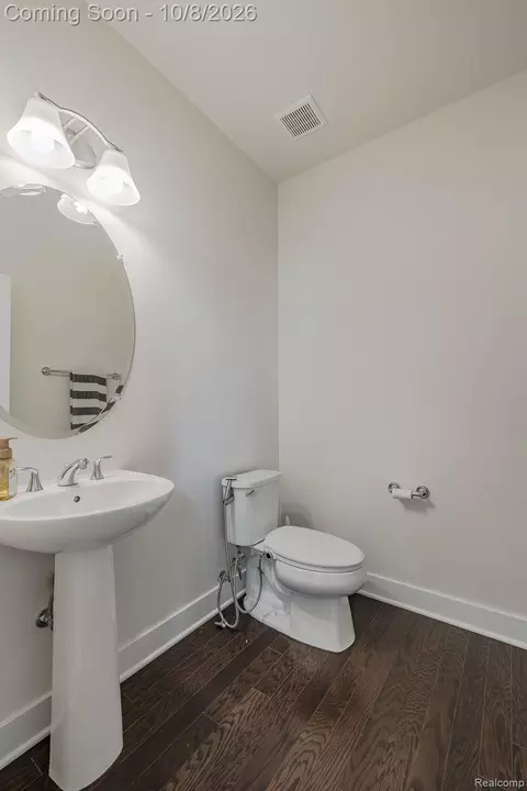 Bath - 51252 Silverton, Canton, MI 48187 photo 1 of 7