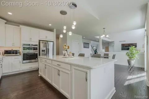 Kitchen - 51252 Silverton, Canton, MI 48187 photo 4 of 6