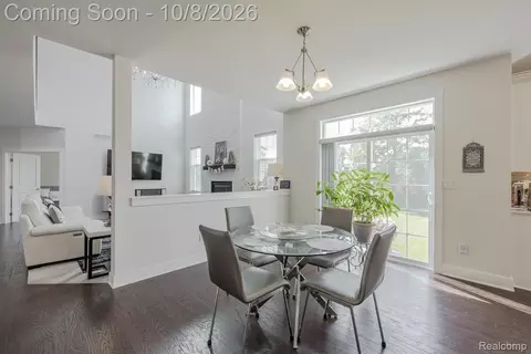 Dining - 51252 Silverton, Canton, MI 48187 photo 3 of 4