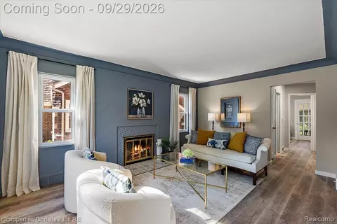 Living - 1544 Hampton Rd, Grosse Pointe Woods, MI 48236 photo 1 of 2