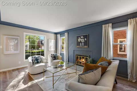 Living - 1544 Hampton Rd, Grosse Pointe Woods, MI 48236 photo 2 of 2