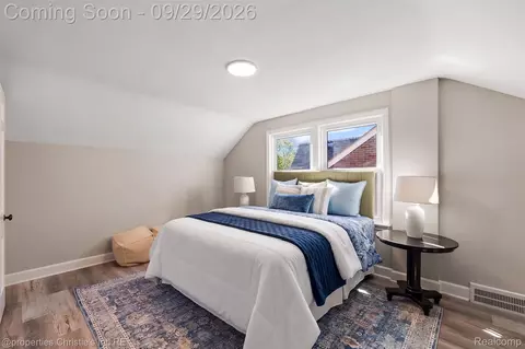 Bedroom - 1544 Hampton Rd, Grosse Pointe Woods, MI 48236 photo 2 of 3