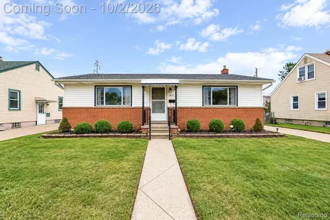 1835 10th St, Wyandotte, MI 48192