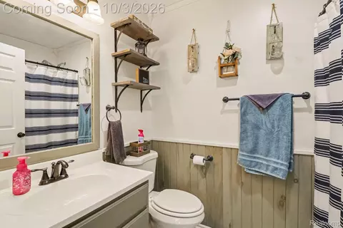 Bath - 5322 Moore St, Wayne, MI 48184 photo 3 of 3