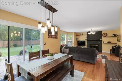Dining - 804 Star Dr, Davison, MI 48423 photo 3 of 4