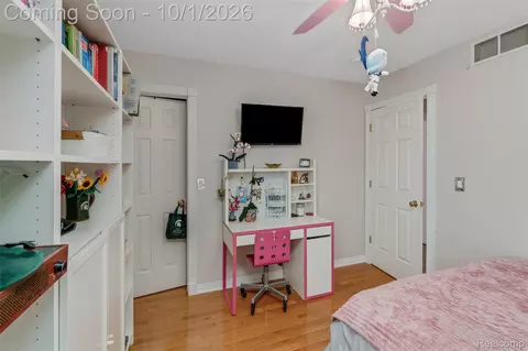 Bedroom - 804 Star Dr, Davison, MI 48423 photo 4 of 6