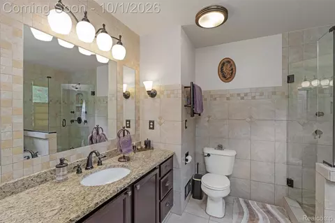 Bath - 804 Star Dr, Davison, MI 48423 photo 2 of 2