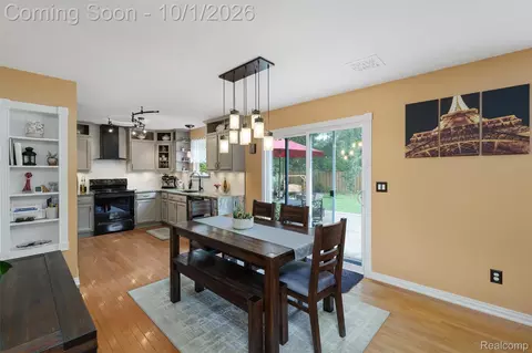 Dining - 804 Star Dr, Davison, MI 48423 photo 1 of 4
