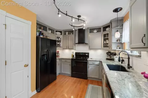 Kitchen - 804 Star Dr, Davison, MI 48423 photo 2 of 4