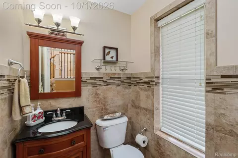 Bath - 804 Star Dr, Davison, MI 48423 photo 1 of 2
