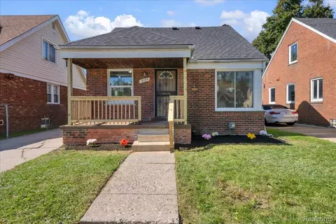 8135 Marlowe St, Detroit, MI 48228