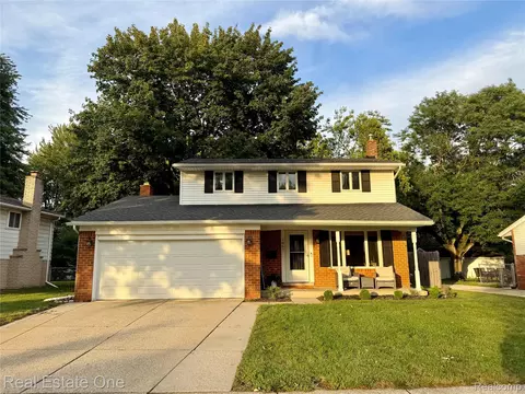1867 Wilshire St, Westland, MI 48186