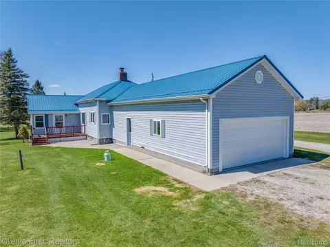 342 N Chambers Rd, Tawas, MI 48763