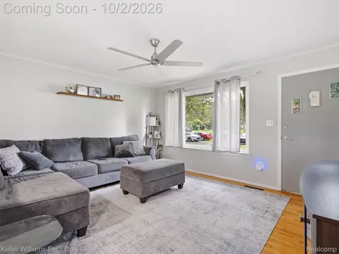 Living - 50136 North Ave, Macomb, MI 48042 photo 1 of 3