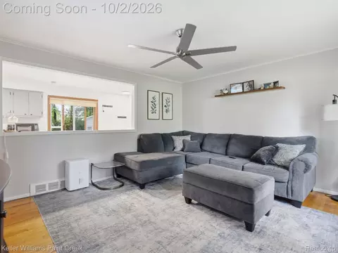 Living - 50136 North Ave, Macomb, MI 48042 photo 2 of 3