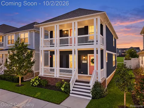 3818 Forester Blvd, Auburn Hills, MI 48326