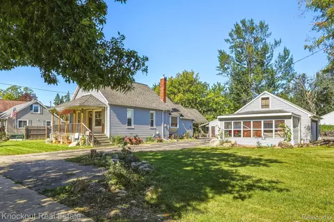 307 Mcgraw St, Bay City, MI 48708