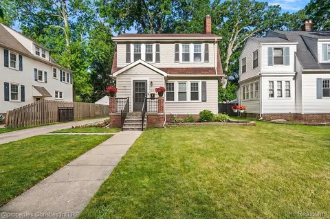 1033 Maplegrove Ave, Royal Oak, MI 48067