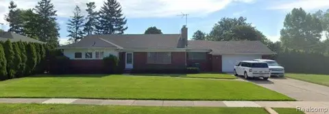 110 Brentwood Dr, Dearborn, MI 48124