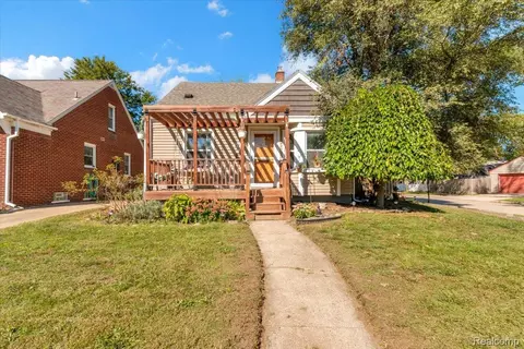 2311 Kalama Ave, Royal Oak, MI 48067