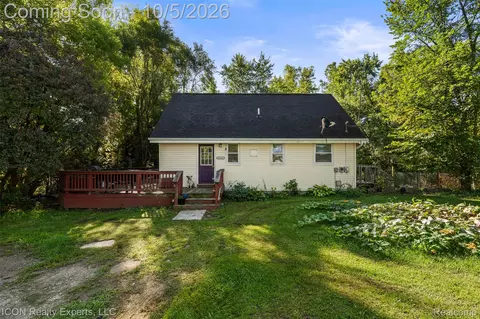 6108 Dryden Rd, Dryden, MI 48428