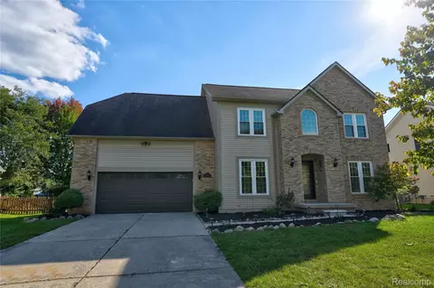 8251 N N Prt, Grand Blanc, MI 48439